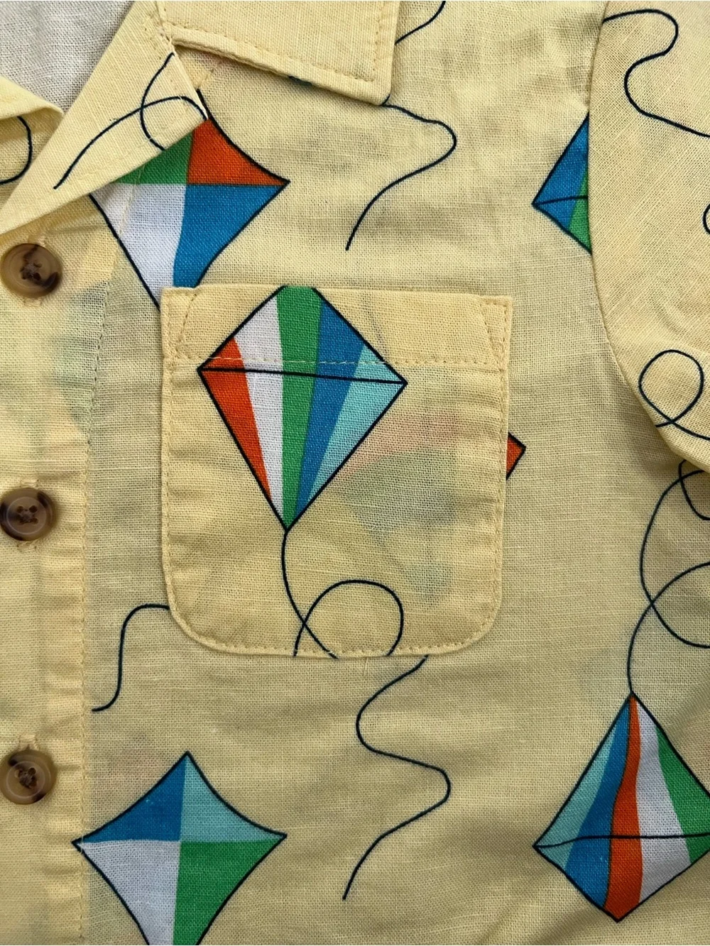 Old Navy 3T Yellow Kite Print Short Sleeve Button-Up Point Collar Shirt